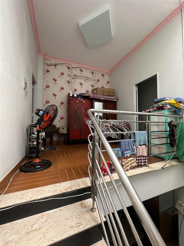 Giá cũ 6,2 tỷ nay còn 5,5 tỷ  gấp bán 2 tầng 71,7m2  10m ra mt man thiện