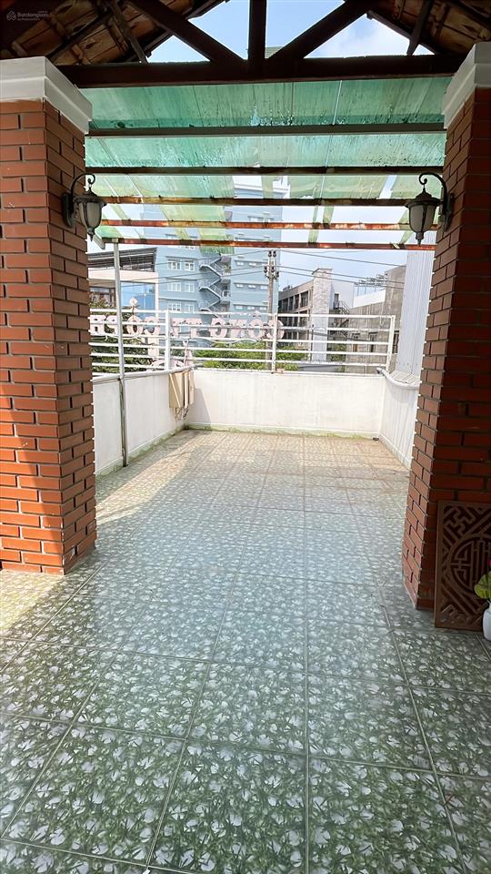 Bán đất tặng nhà mt vĩnh trung thanh khê  dt 180mv  ngang hơn 7m  gần lê đình lý