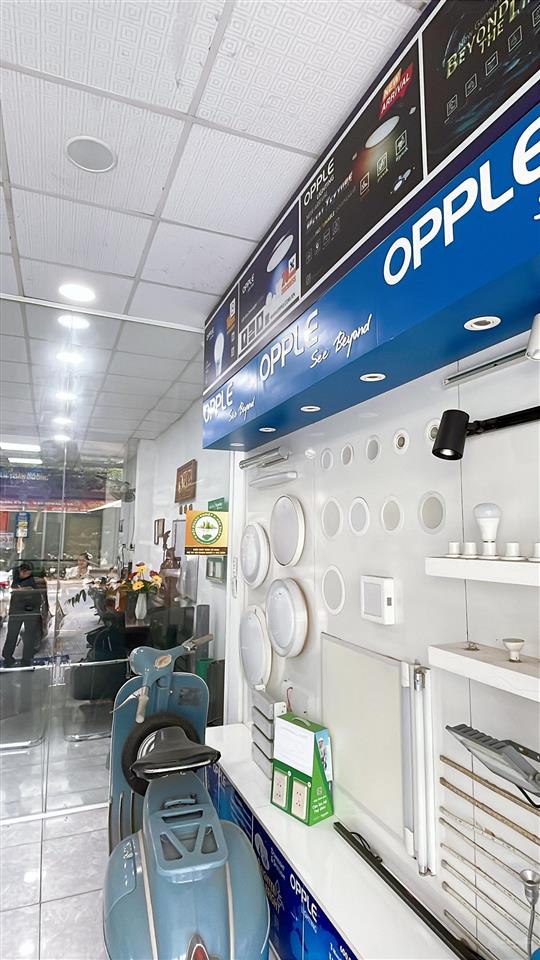 Bán đất tặng nhà mt vĩnh trung thanh khê  dt 180mv  ngang hơn 7m  gần lê đình lý