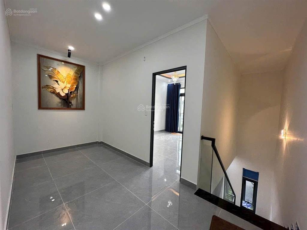 Nhà chính chủ  2ty300  phong phú