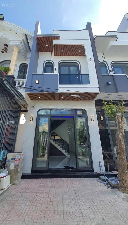 Bán gấp nhà chính chủ  2tỷ050tr  trần đại nghĩa