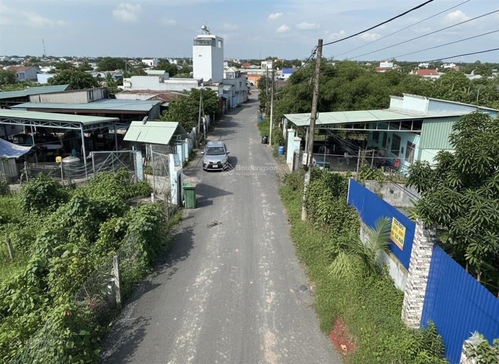 Đất tân phú trung, củ chi, đường 2 xe tải né nhau