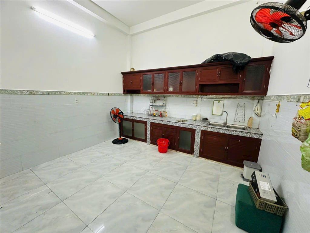 Cho thuê nhà đường số 12 bình hưng hoà, bình tân, dt 4x11m