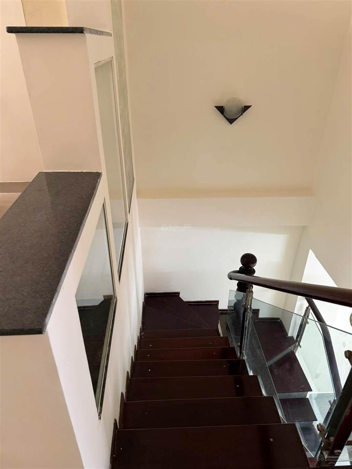 Cho thuê nhà giá nẻuyễn hữu dật diện tích 4.5x20m kết cấu 1 trệt 1 lầu 3pn 4wc giá thuê 15tr tl