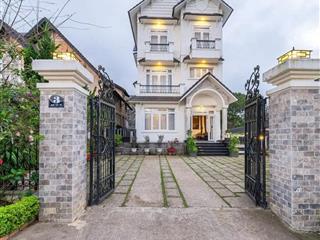 Cho thuê villa vị trí đắc địa để kinh doanh lưu trú thu nhập ổn định 11pn chỉ 40tr tháng