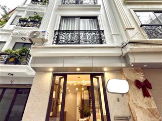 Bán nhà riêng tại bồ đề long biên, hơn 8 tỷ, 45 m2, 4pn, 4wc, 5 tầng