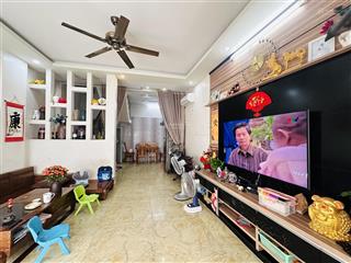 Bán nhà phố nguyễn tường loan. 40m2 x 3 tầng. mặt tiền 5m. ô tô đỗ ngay cửa. 3,3 tỷ