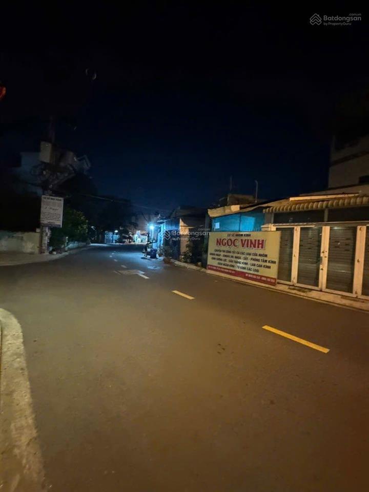 Bán nhà mặt phố diện tích 6x30m đường tân thới hiệp 15, quận 12, tp. hcm, giá 9,9 tỷ thương lượng