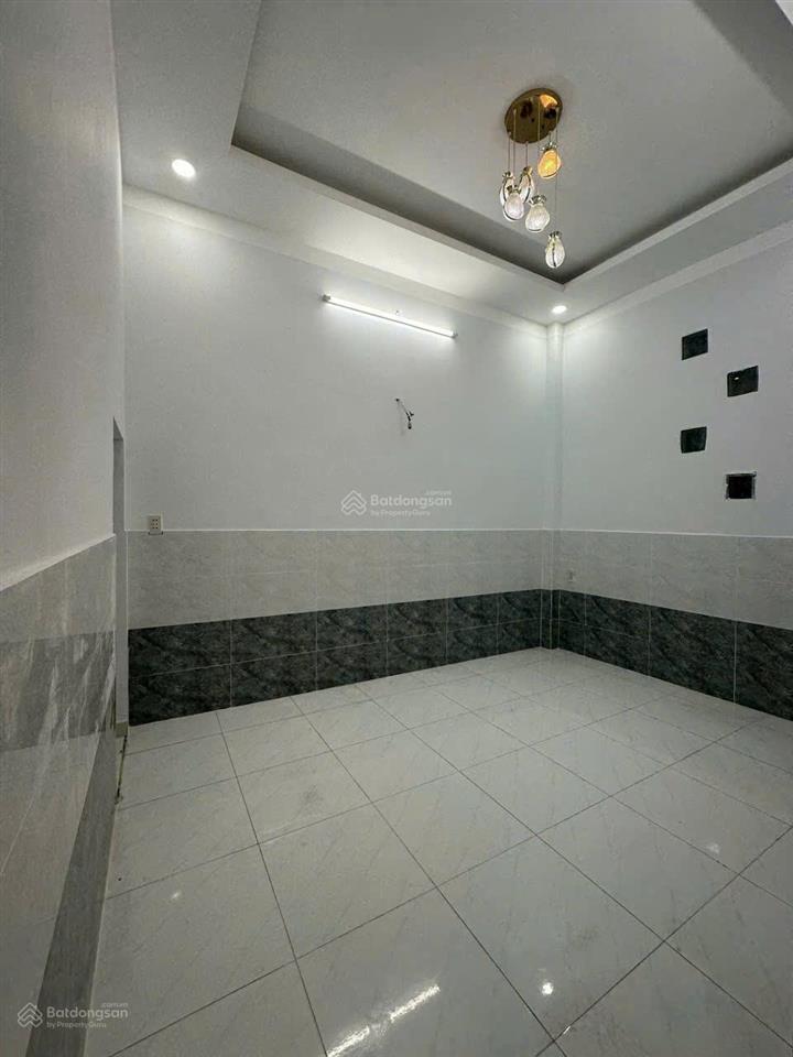 Bán nhà shr siêu đẹp xuân thới đông giá 3,3 tỷ thương lượng, 60m2, view đẹp, đúc thật trệt 1 lầu