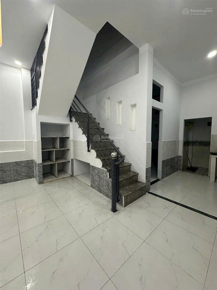 Bán nhà shr siêu đẹp xuân thới đông giá 3,3 tỷ thương lượng, 60m2, view đẹp, đúc thật trệt 1 lầu