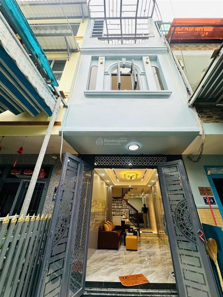 Nhà đẹp phạm văn chiêu gò vấp  nhỉnh 5 tỷ  hxh tới nhà  3 tầng 4pn  sát mặt tiền