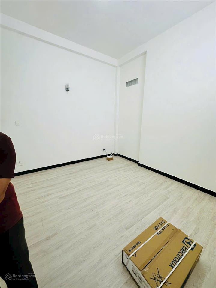 Nhà ngang 7m 3tầng, 6pn 105m2 chỉ 10,5tỷ ngay lotte nguyễn văn lượng  khang 0984 874 *** xem ngay