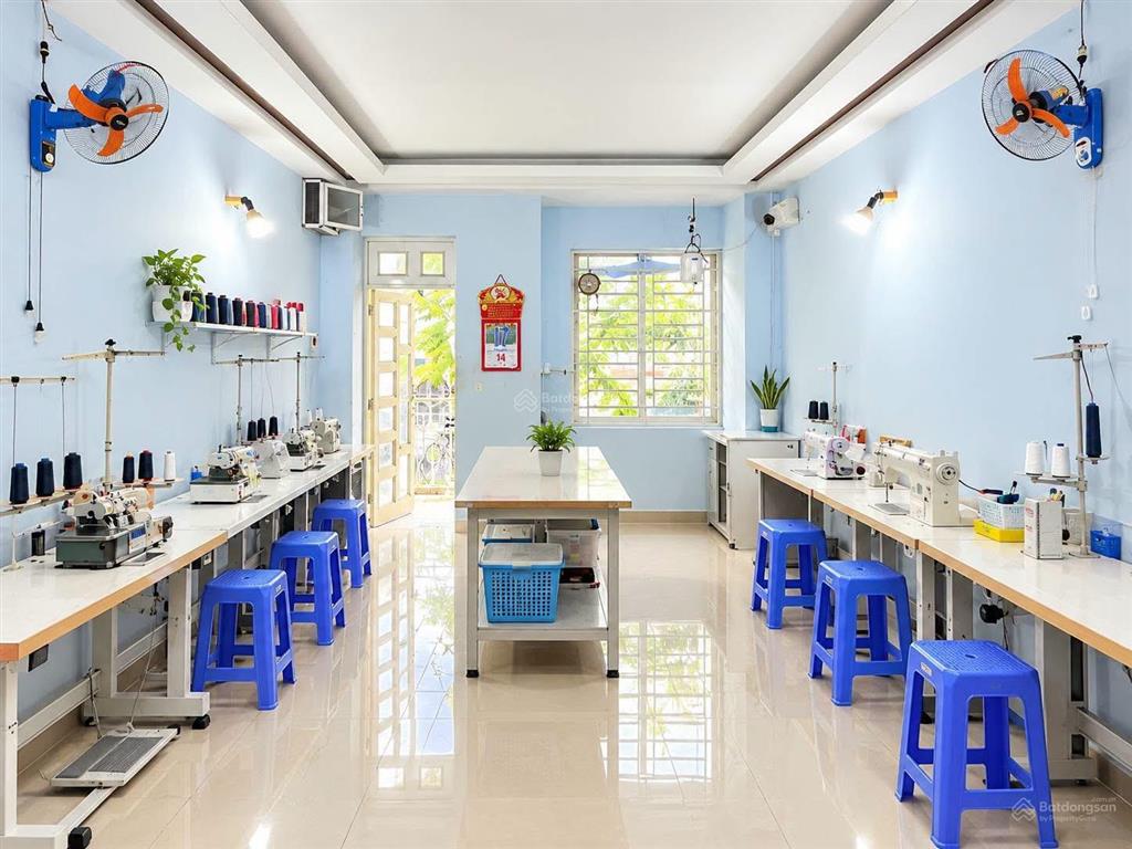 Ngay cạnh sân golf tân sơn 85m2 shrhxh thông4 tầng btctchỉ 8 tỷ tl ngay 0984 874 *** xem ngay