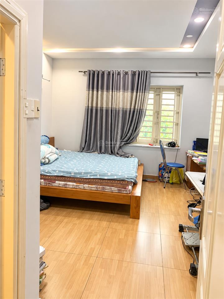 Ngay cạnh sân golf tân sơn 85m2 shrhxh thông4 tầng btctchỉ 8 tỷ tl ngay 0984 874 *** xem ngay