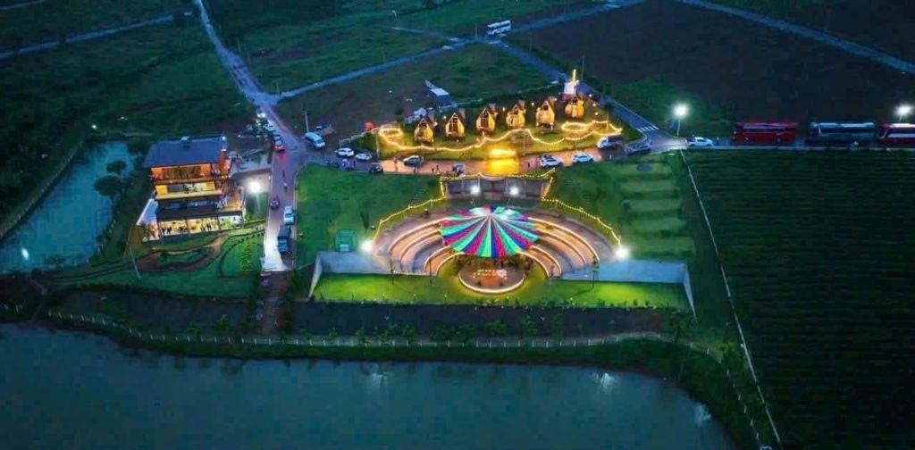 giá chưa từng có chủ ngộp thanh lý gấp lô đất 200m2 view rừng thông nguyên sinh chỉ 700tr