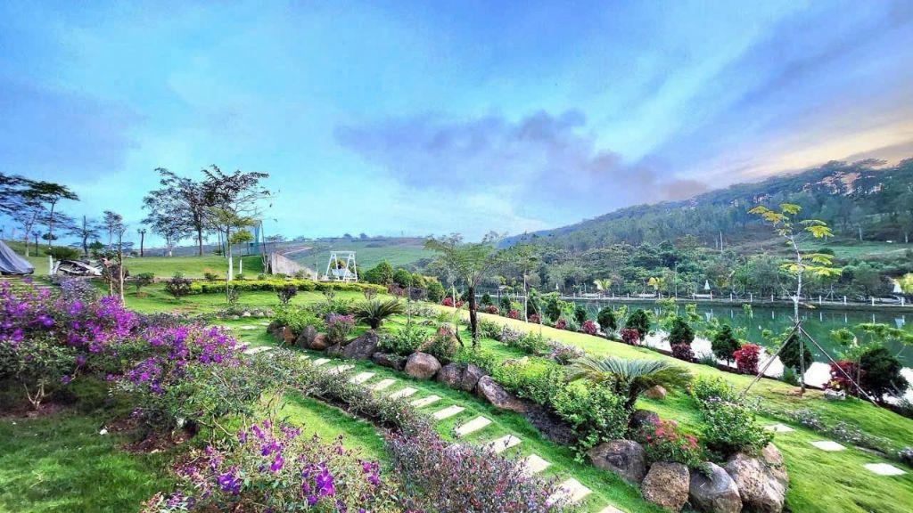 chính chủ bán 500m2 đất nghỉ dưỡng view hồ tại thành phố bảo lộc 