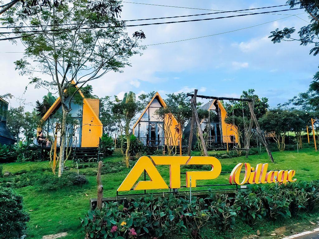 chính chủ bán gấp 200m2 view hồ ngay trung  tâm thành phố bảo lộc sẵn 100m2 thổ cư 