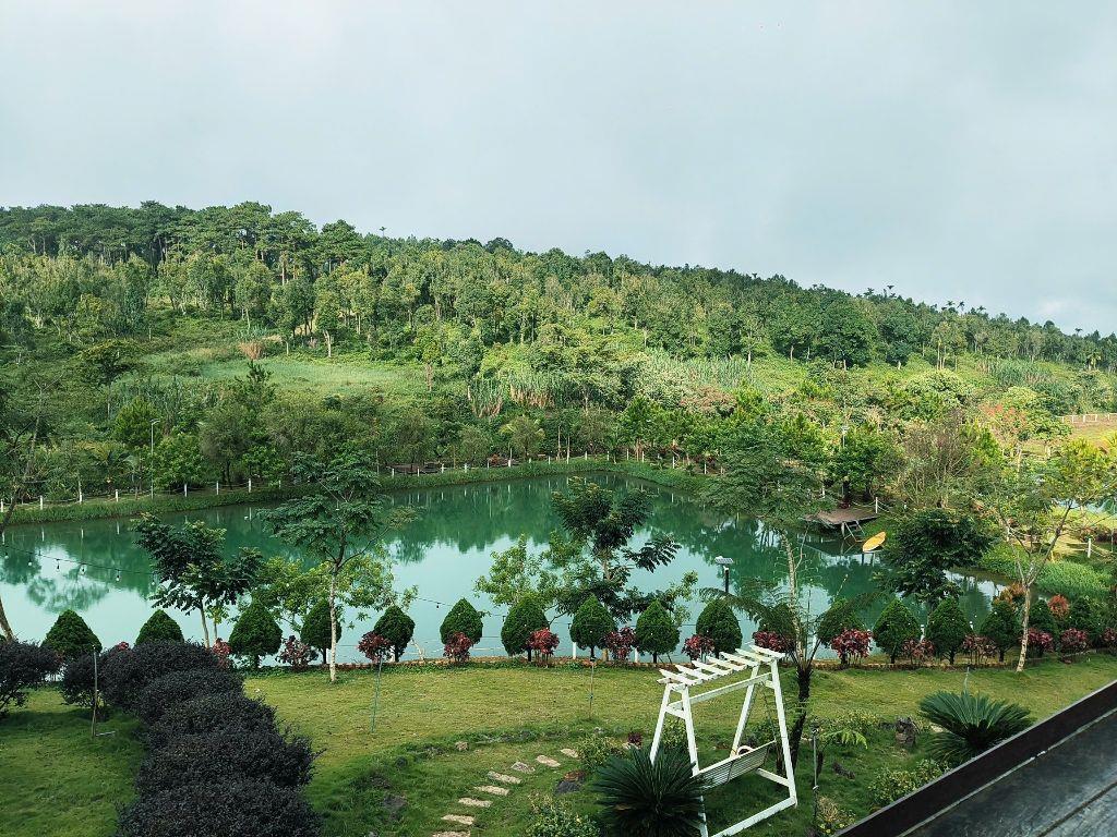 ngộp bán gấp 200m2 view hồ trung tâm thành phố bảo lộc sẵn 100m2 tc sổ sẵn 