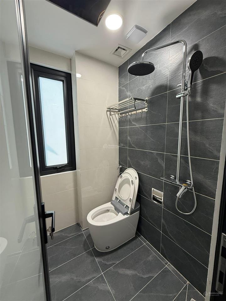 Chính chủ cần bán căn nhà ở mặt phố thịnh liệt dt. 50m2. mt. 4m. 6 tầng. 6 ngủ. giá.19 tỷ.