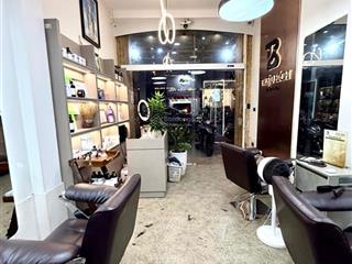 Bà triệu  dt. 40m2. mt. 3,5m. 5 tầng. giá. 22 tỷ.