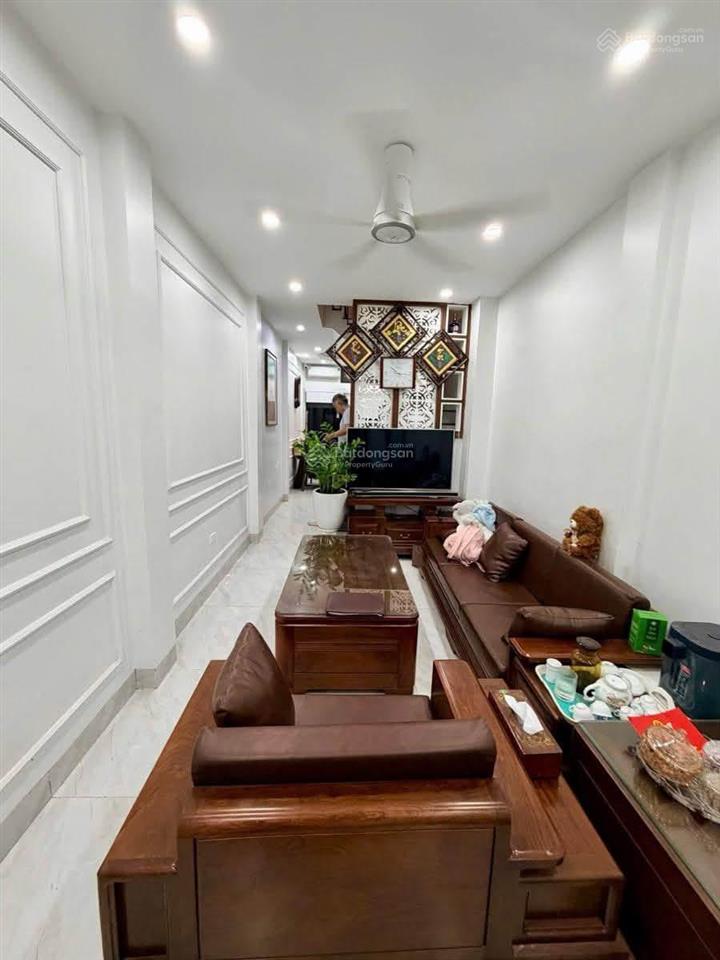 Bán nhà phố thái hà. dt. 40m. mt 3,5m. 5 tầng. giá. 9 tỷ.