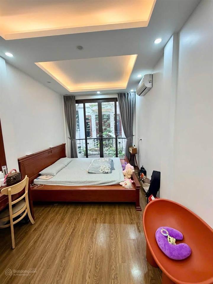 Bán nhà phố thái hà. dt. 40m. mt 3,5m. 5 tầng. giá. 9 tỷ.