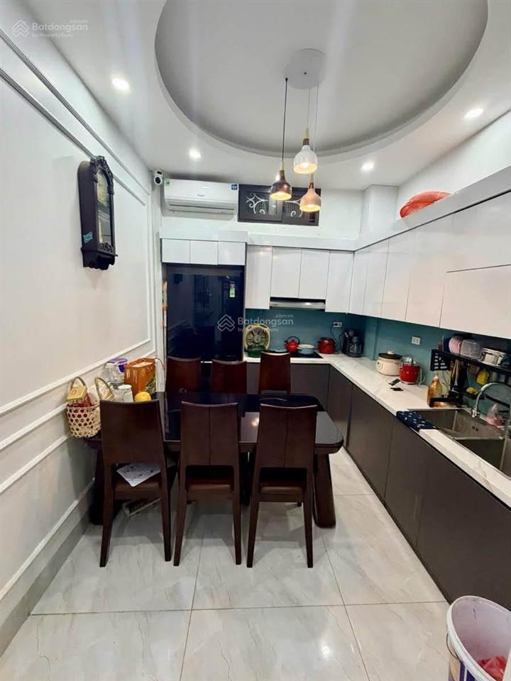 Bán nhà phố thái hà. dt. 40m. mt 3,5m. 5 tầng. giá. 9 tỷ.