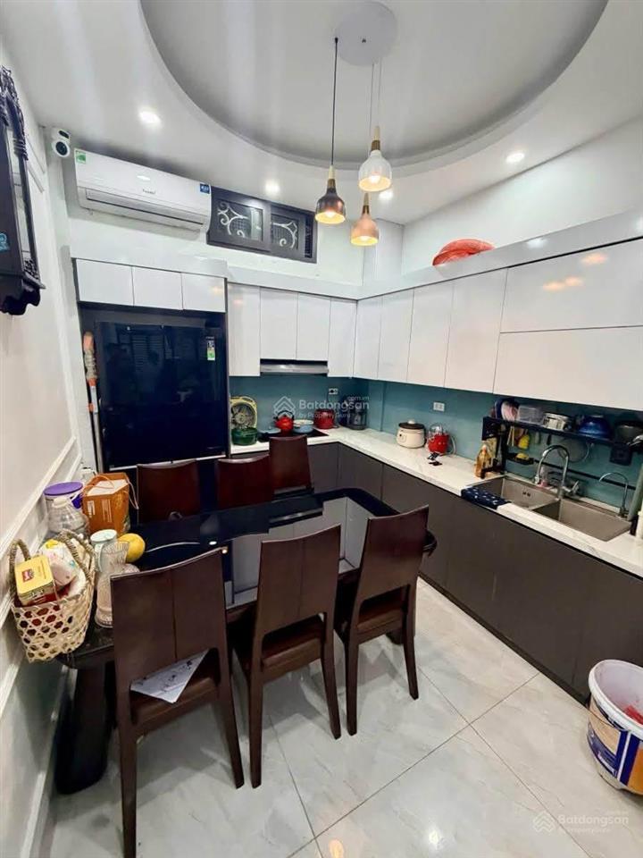 Bán nhà phố thái hà. dt. 40m. mt 3,5m. 5 tầng. giá. 9 tỷ.