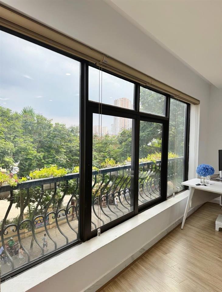 Bán nhà mặt phố hồ đền lừ  dt. 75m. mt. 6,5m. 8 tầng. giá. 35 tỷ.