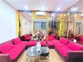Bán nhà phường thổ quan. dt. 55m. mt. 4m. 7 tầng. giá. 18 tỷ.