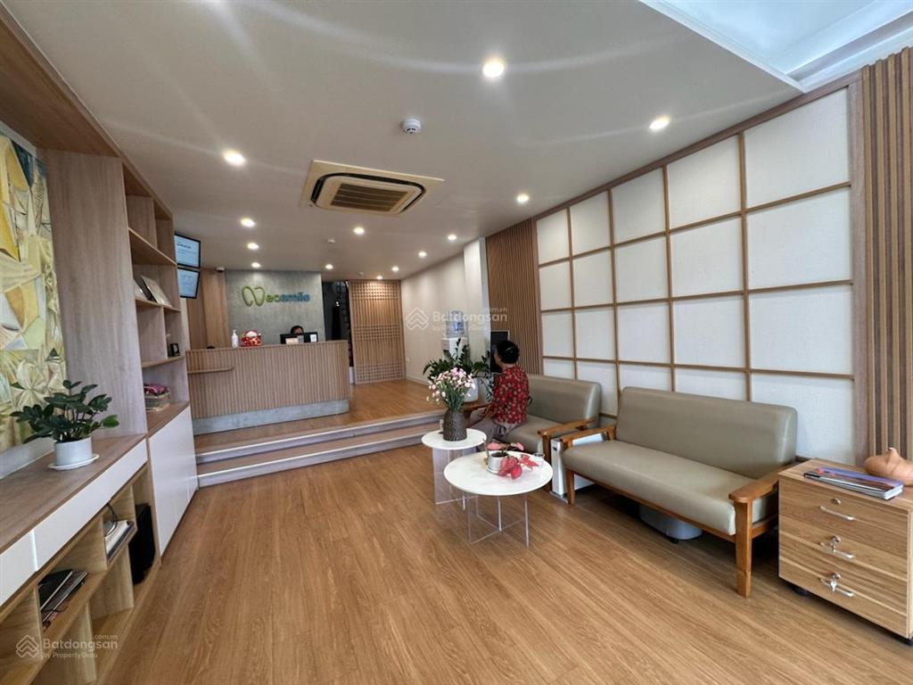 Bán căn nhà mặt phố minh khai. dt 40m2 mt 3,5m, 6 tầng. giá 15 tỷ