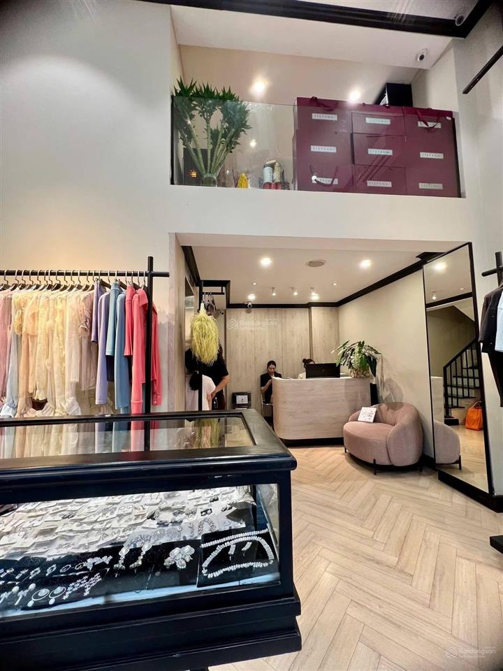 Bán nhà mặt phố đại từ. 45m. mt 4,5m. 6 tầng. 10 tỷ.