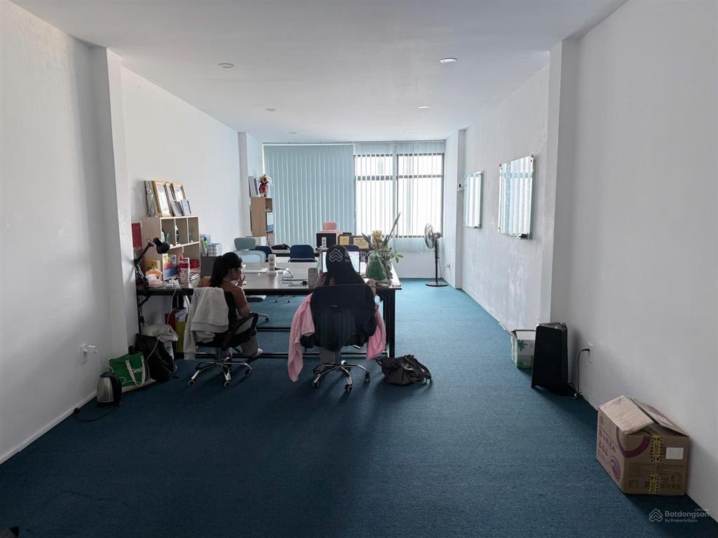 Cho thuê tầng 3 nhà phố 69/2/15 nguyễn gia trí, 10 triệu, 80m2, 2p, 1wc, view đẹp