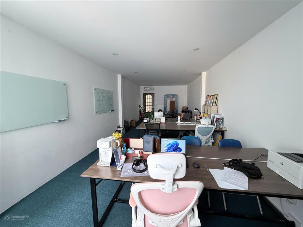 Cho thuê tầng 3 nhà phố 69/2/15 nguyễn gia trí, 10 triệu, 80m2, 2p, 1wc, view đẹp