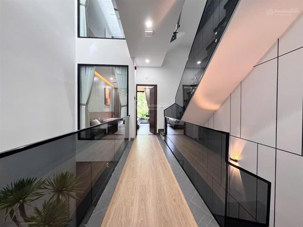 Cho thuê căn villa có hồ bơi  khu nam việt á  villa rất đẹp mới