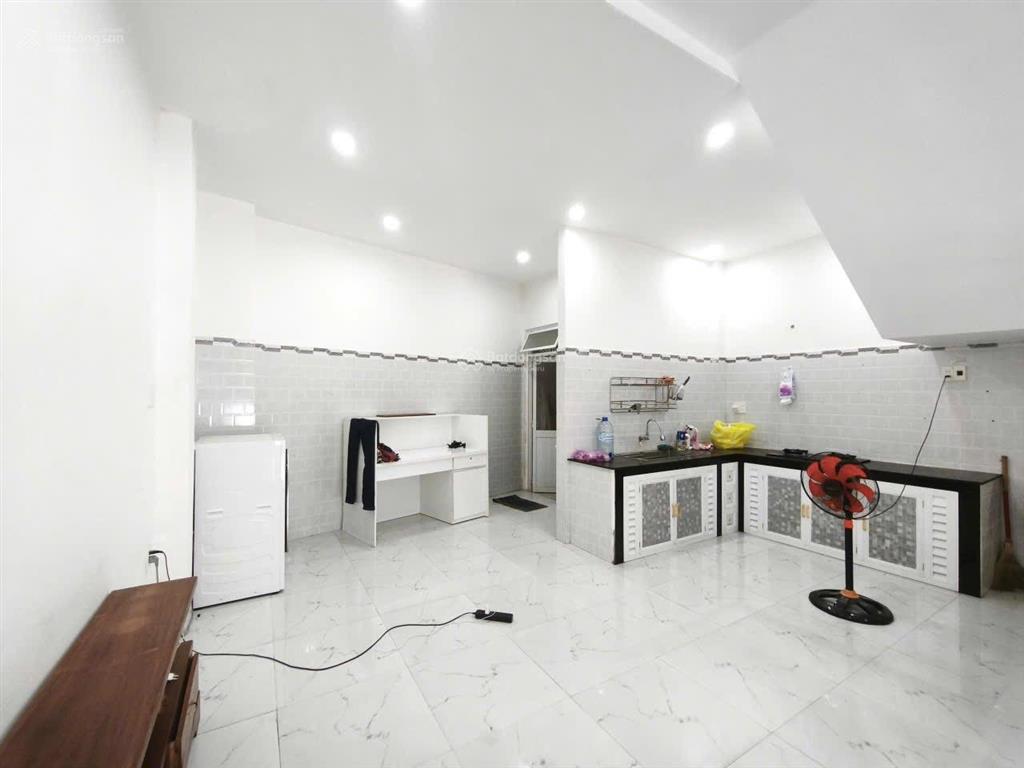 Cho thuê nhà yên khê gần dũng sỹ điện ngọc  giá 12 triệu