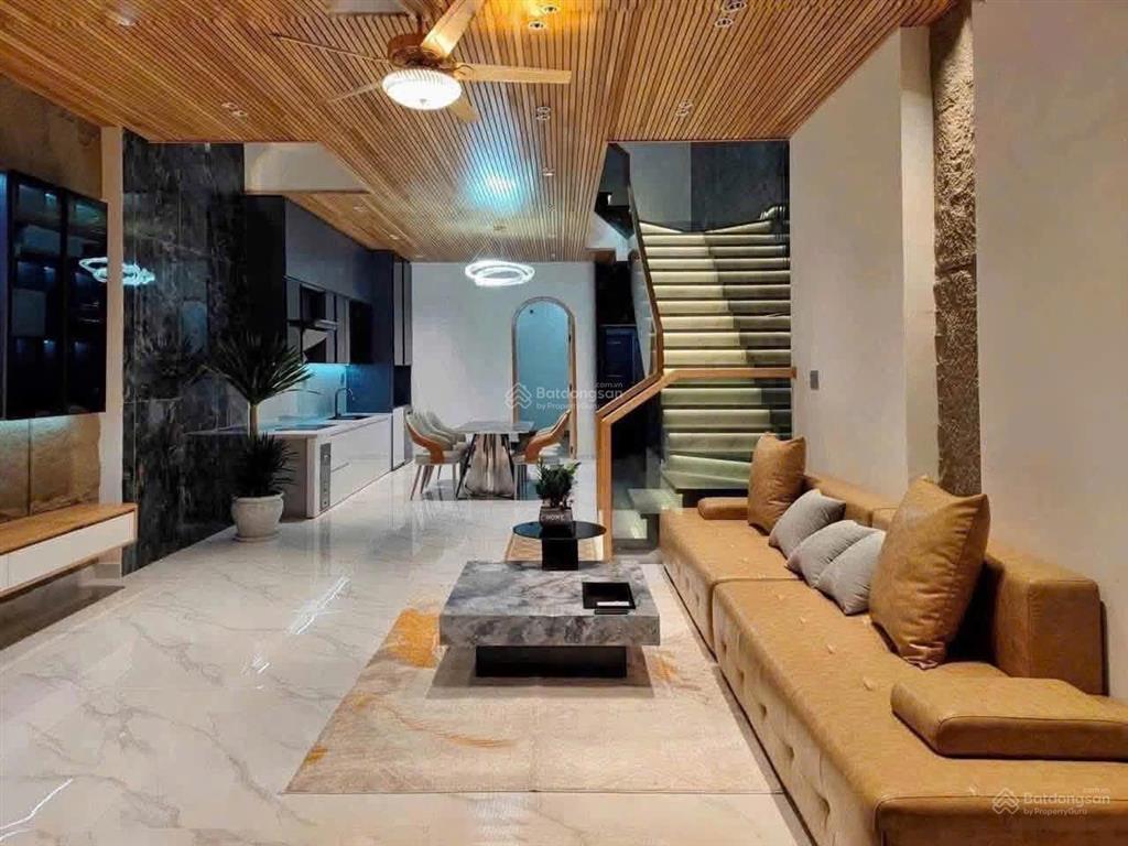 Cho thuê nhà đẹp 3 tầng 3 phòng ngủ hòa xuân cẩm lệ  mt đường trần kim xuyến