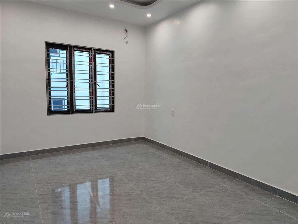 Chính chủ gửi bán nhà 3 tầng  vọng hải  hưng đạo nhà mới đẹp, ở ngay