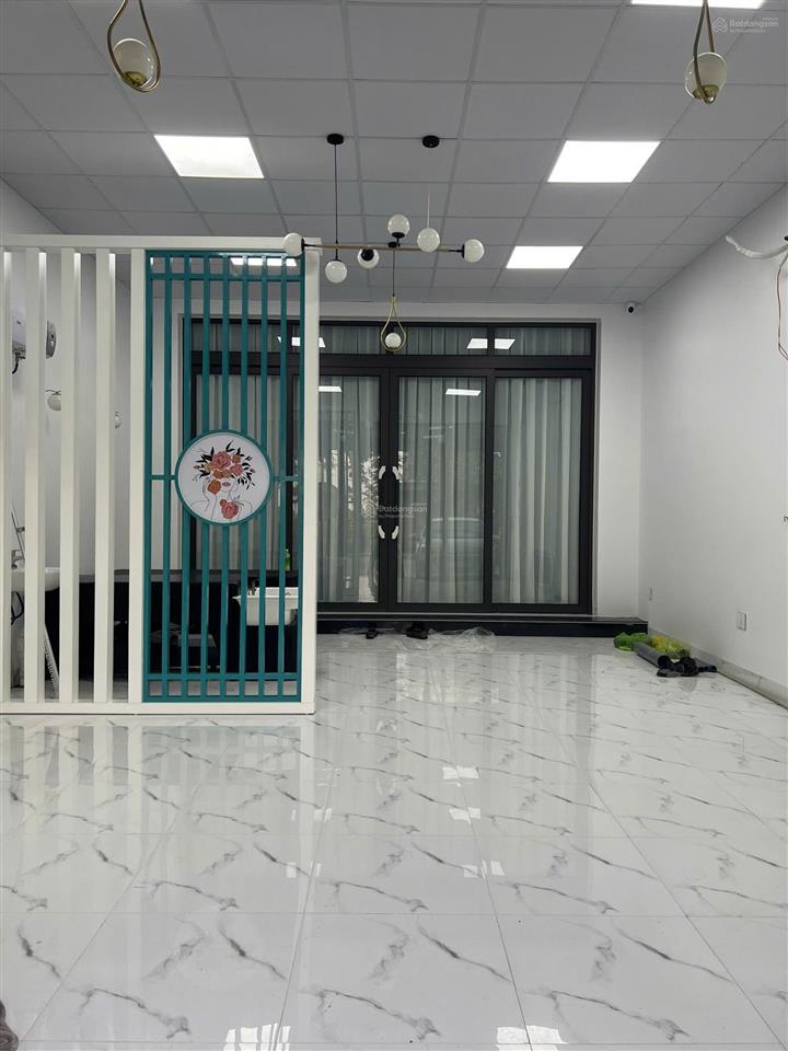 Siêu phẩm nhà 2 tầng mặt đường nguyễn lương bằng  kiến an, hải phòng giá chỉ 8 tỷ