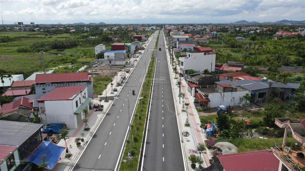 Cho thuê nhà mặt đường trục đại lộ vinhomes dương kinh 268m2 có sẵn mặt bằng kinh doanh