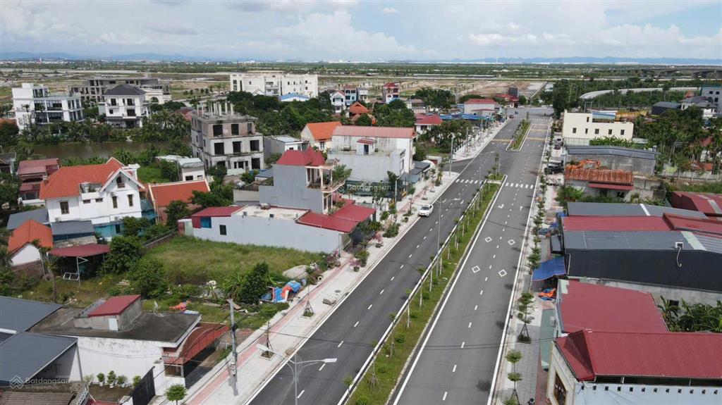 Cho thuê nhà mặt đường trục đại lộ vinhomes dương kinh 268m2 có sẵn mặt bằng kinh doanh