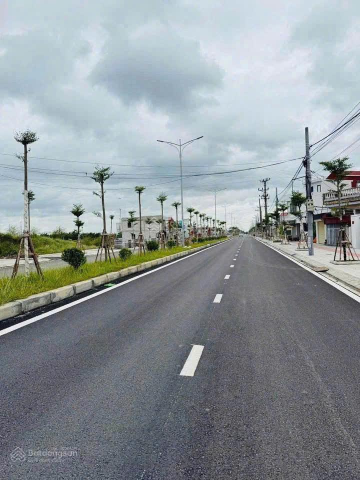Lô đất 102m2 mặt đường hải phong gần vinhomes dương kinh chỉ 4,0x tỷ