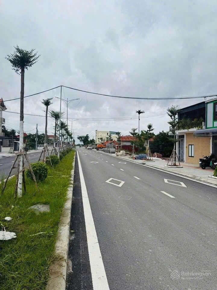 Lô đất 102m2 mặt đường hải phong gần vinhomes dương kinh chỉ 4,0x tỷ