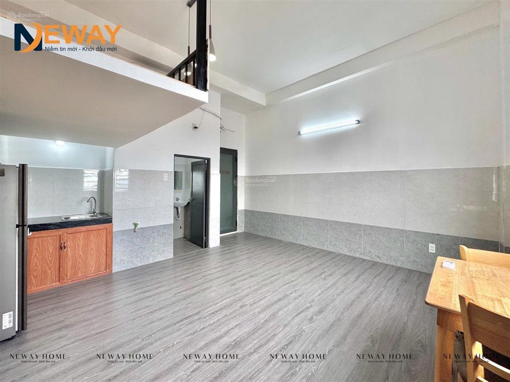 Cho thuê duplex gác cao full nội thất  cửa sổ trời  cách lotte mart cộng hoà và etown chỉ 3 phút
