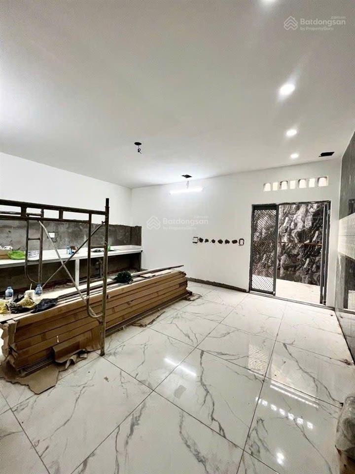 Nhà mới đẹp tỉnh lộ 10 (6x21m) gần ngã tư bà hom  khu phân lô cao tầng  chỉ 6,2 tỷ tl