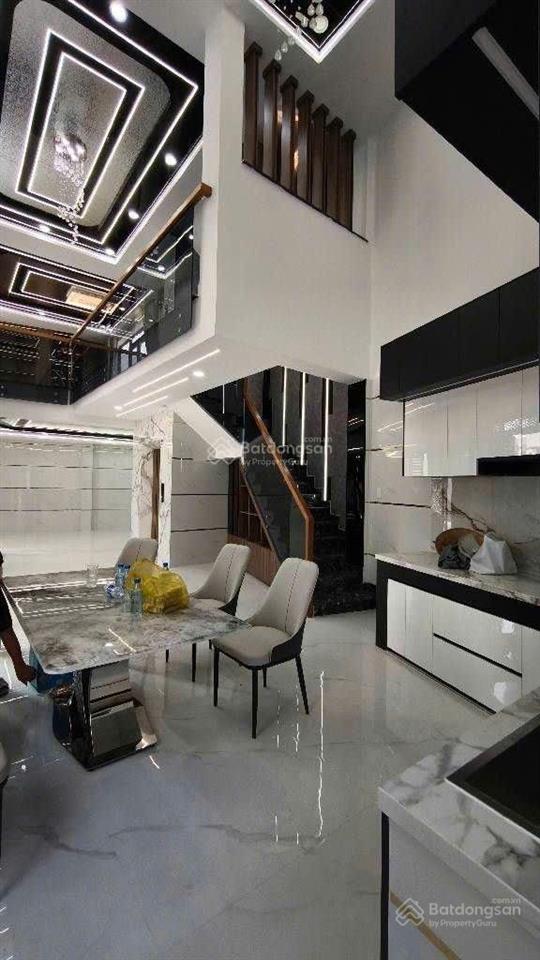 Chiến lược  nhà 5 tầng  (80m2)  5pn  đường 7m thông  funll nội thất  thang máy  giá 11tỷ