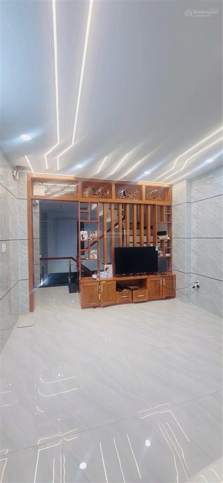 Nhà 5 tầng  tỉnh lộ 10  hxh 7m (4x13m)  4pn  sát mt bờ bắc sông chùa 10m  chỉ 6.3 tỷ
