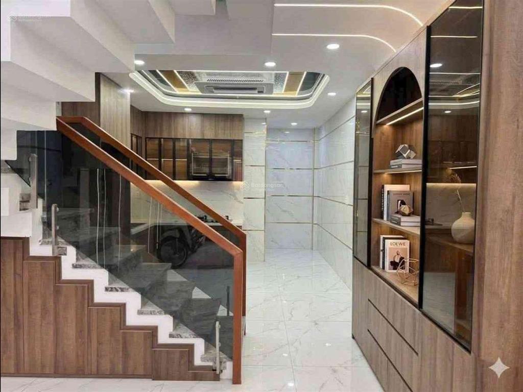 Căn góc mã lò  (4x13m)  4pn  5 tầng  full nội thất xịn  hxh 7m gần lê văn quới  chỉ 8,5 tỷ