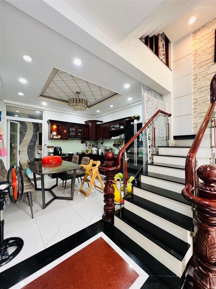 Bình tân  nhà 5 tầng  hxt 12m  (4x14m)  4pn  đối diện công viên  an dương vương  chỉ6.89 tỷ
