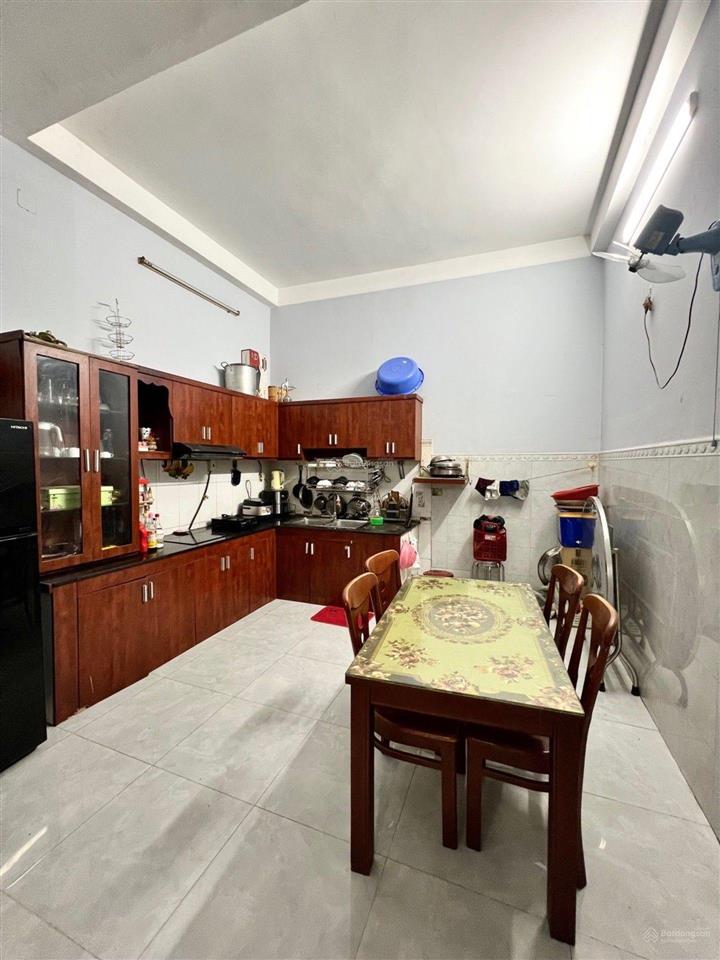 Nhà đẹp 2 mặt thoáng  gần chợ bà hom  3 tầng  (4x17m)  4pn  sát tỉnh lộ 10  chỉ 6.69 tỷ
